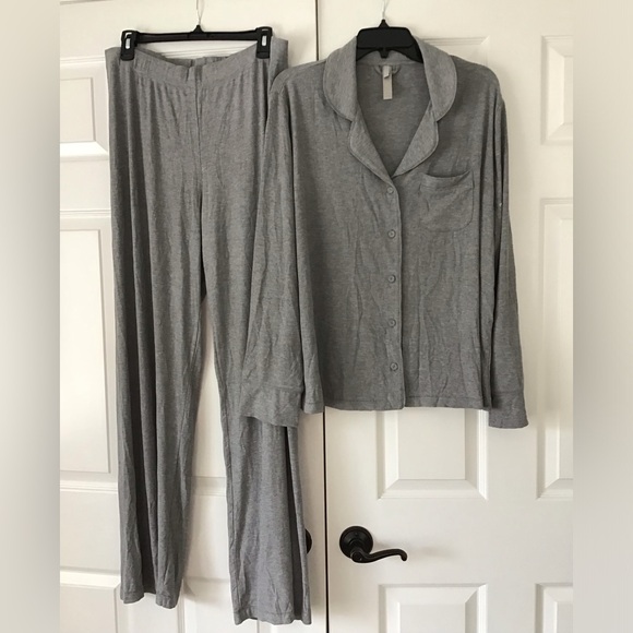 SKIMS Soft Lounge Sleep Set | Heather Gray - Picture 4 of 16